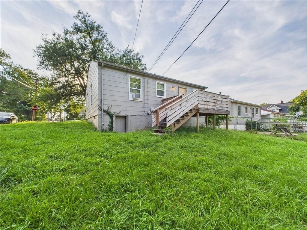 6149 Agnes Avenue — photo 22