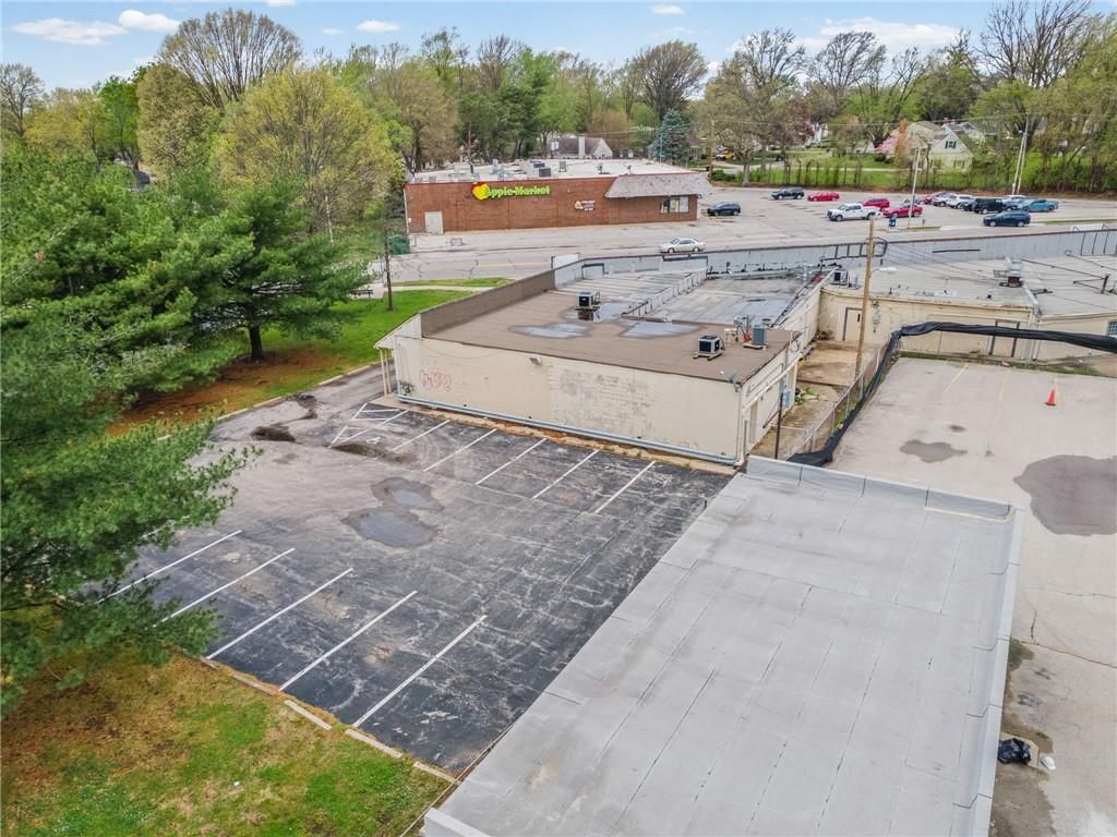 4303 Blue Ridge Boulevard — photo 12