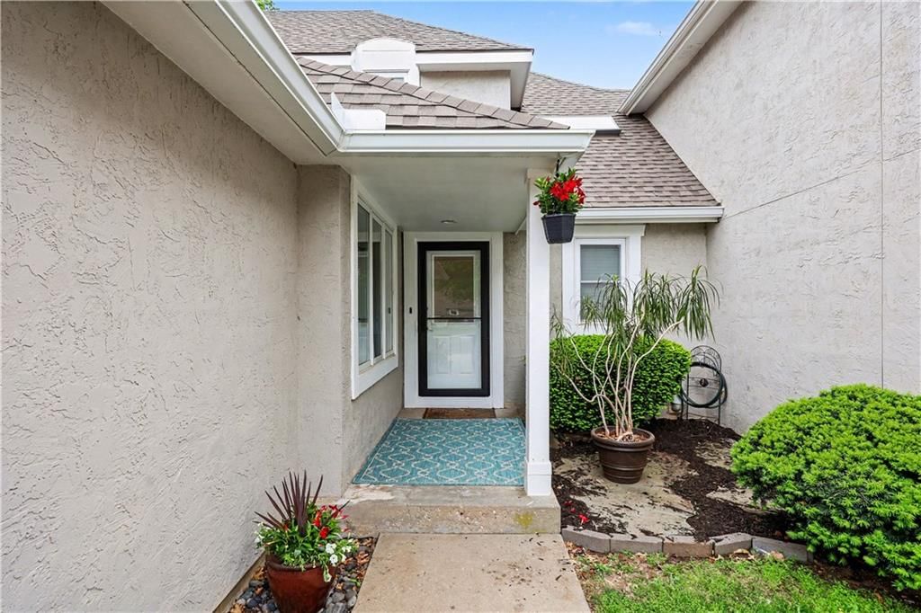 8589 Hauser Court — photo 2