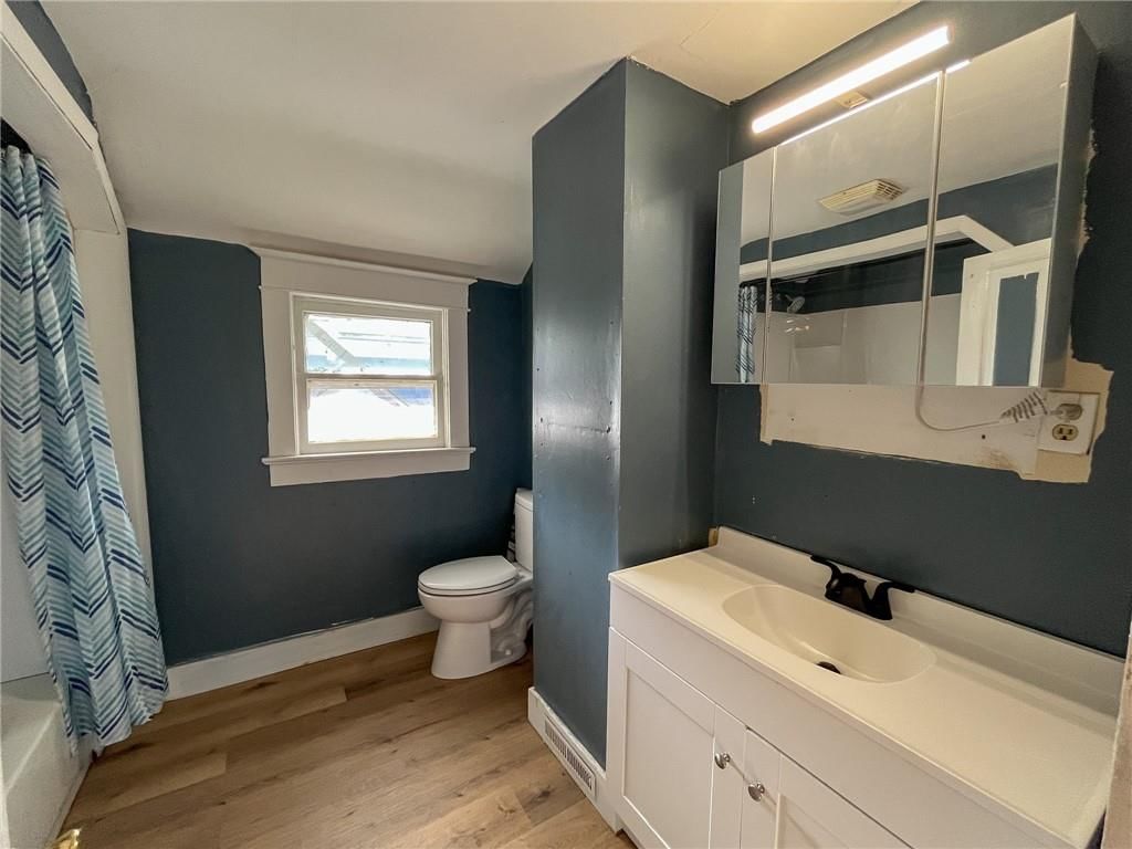 302 E 10th Court — photo 11