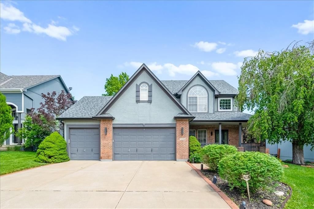 2408 SW REGENCY Drive — photo 2
