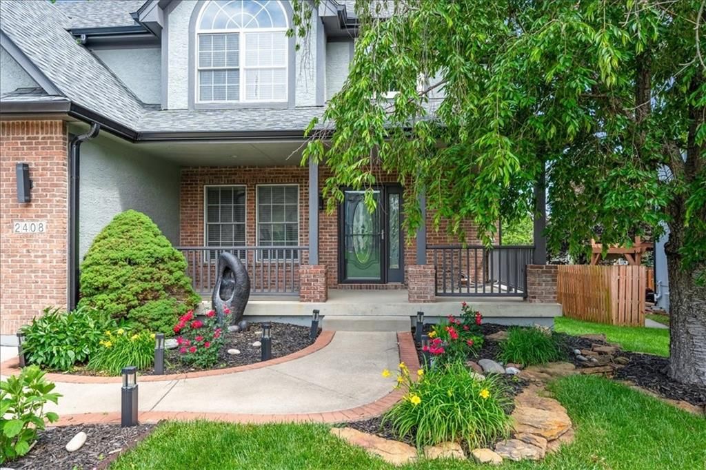 2408 SW REGENCY Drive — photo 3