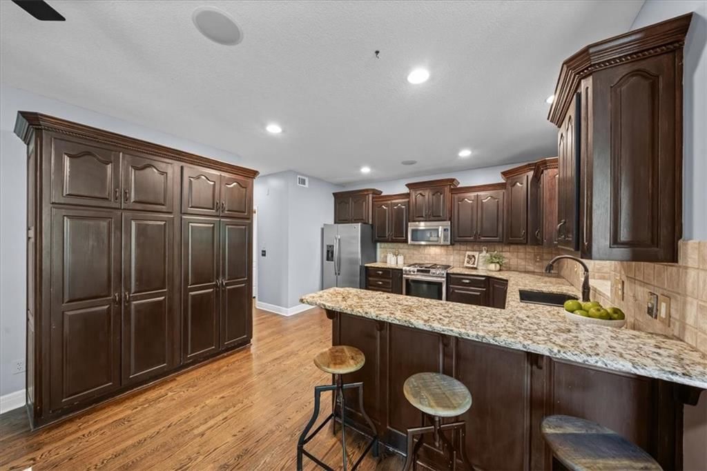 2408 SW REGENCY Drive — photo 15