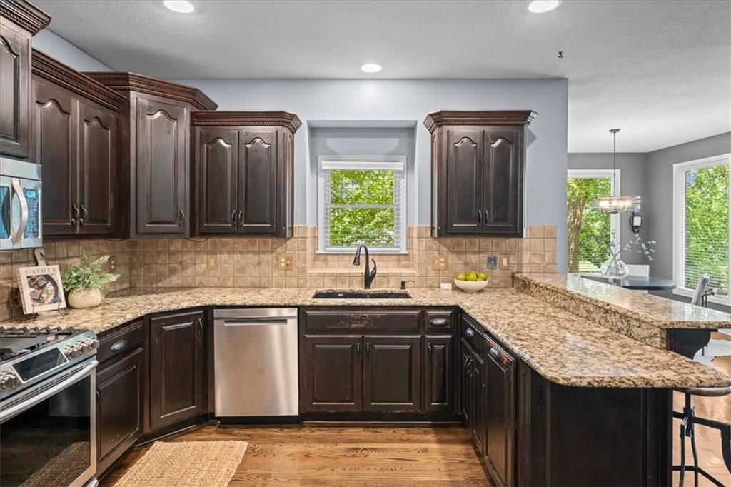 2408 SW REGENCY Drive — photo 18
