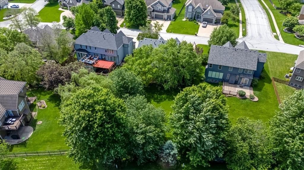 2408 SW REGENCY Drive — photo 40