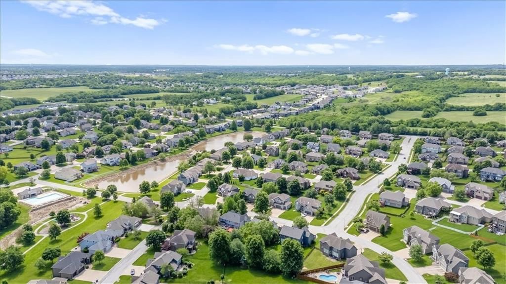 2408 SW REGENCY Drive — photo 45