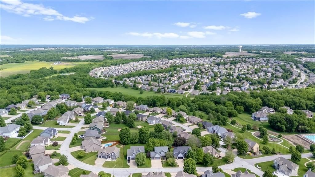 2408 SW REGENCY Drive — photo 49