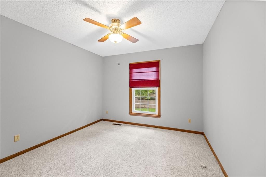9833 W 101st Terrace — photo 18