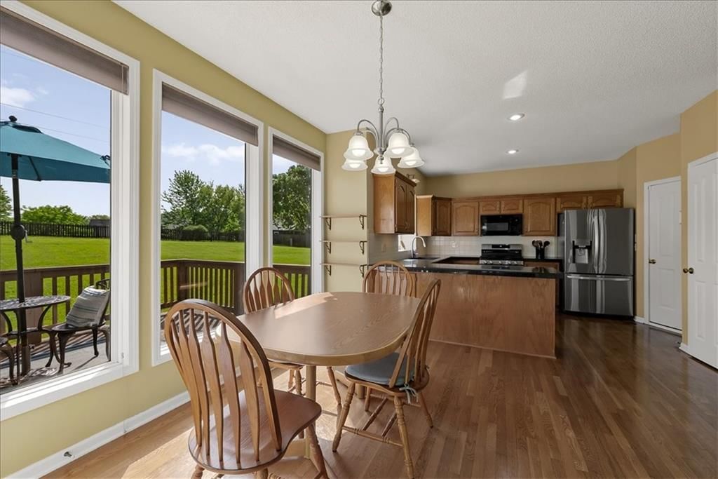 4905 Lone Elm Street — photo 10