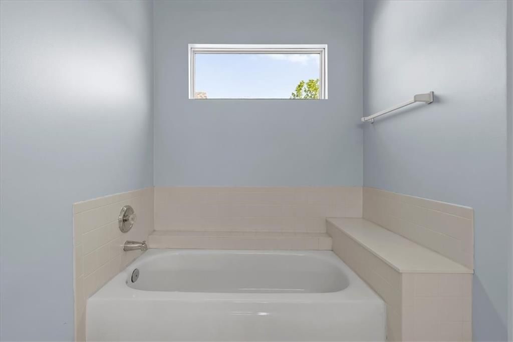 4905 Lone Elm Street — photo 23