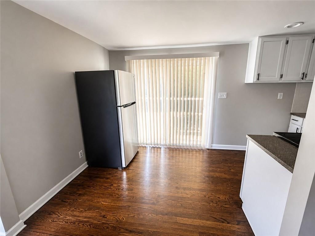 4025 Springfiel Springfield Street — photo 6