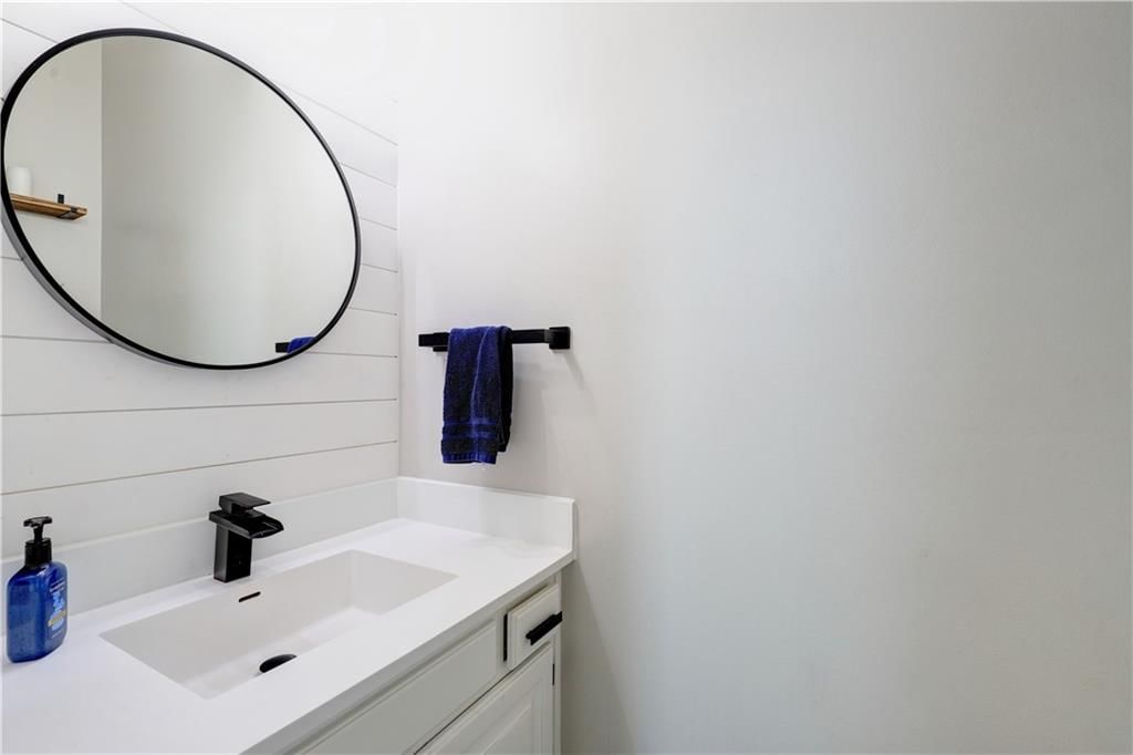 125 SE Battery Point — photo 27