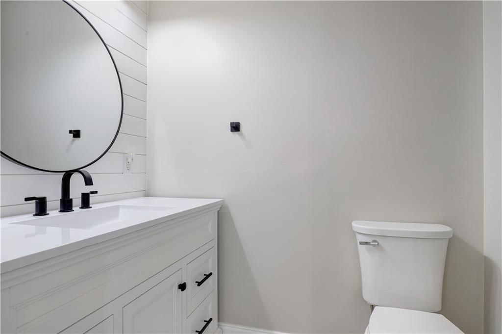 125 SE Battery Point — photo 32