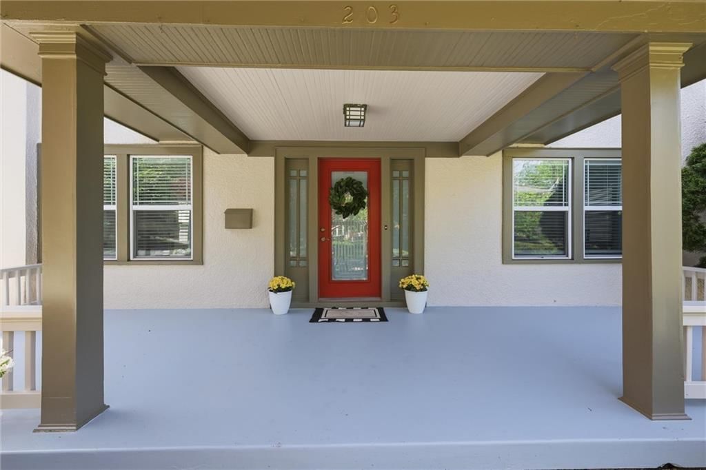 203 W 66th Terrace — photo 4