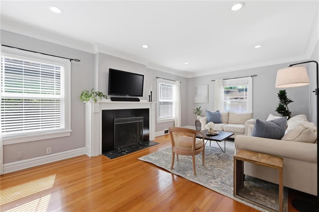 203 W 66th Terrace — photo 7
