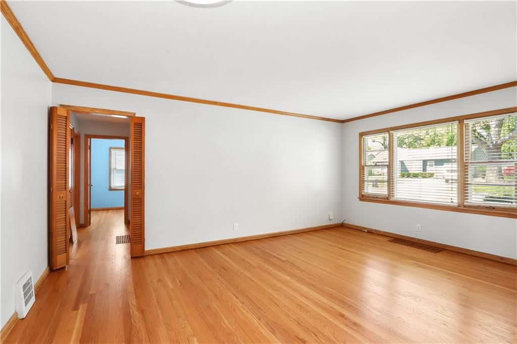 5605 Horton Street — photo 3