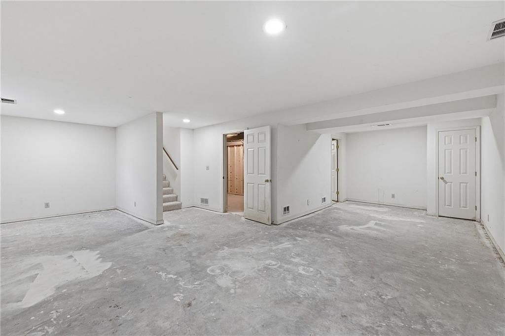 12110 Sagamore Road — photo 44
