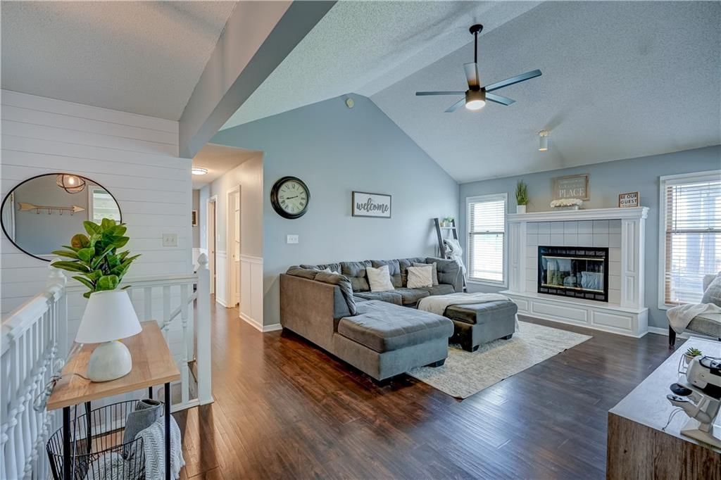 501 SW Whitestone Drive — photo 5