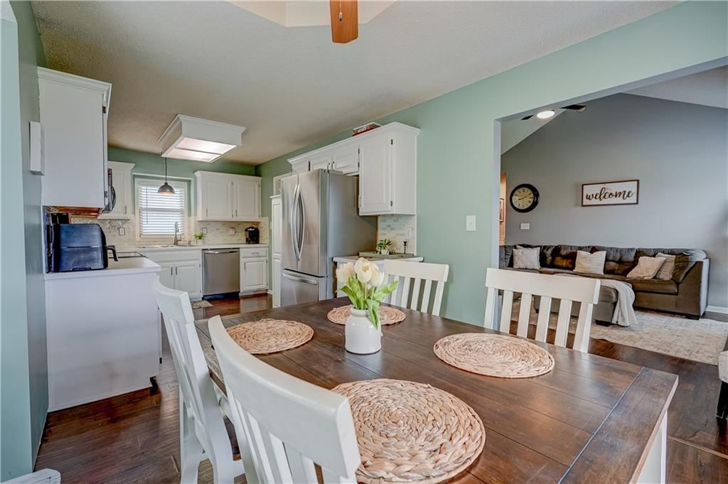 501 SW Whitestone Drive — photo 18