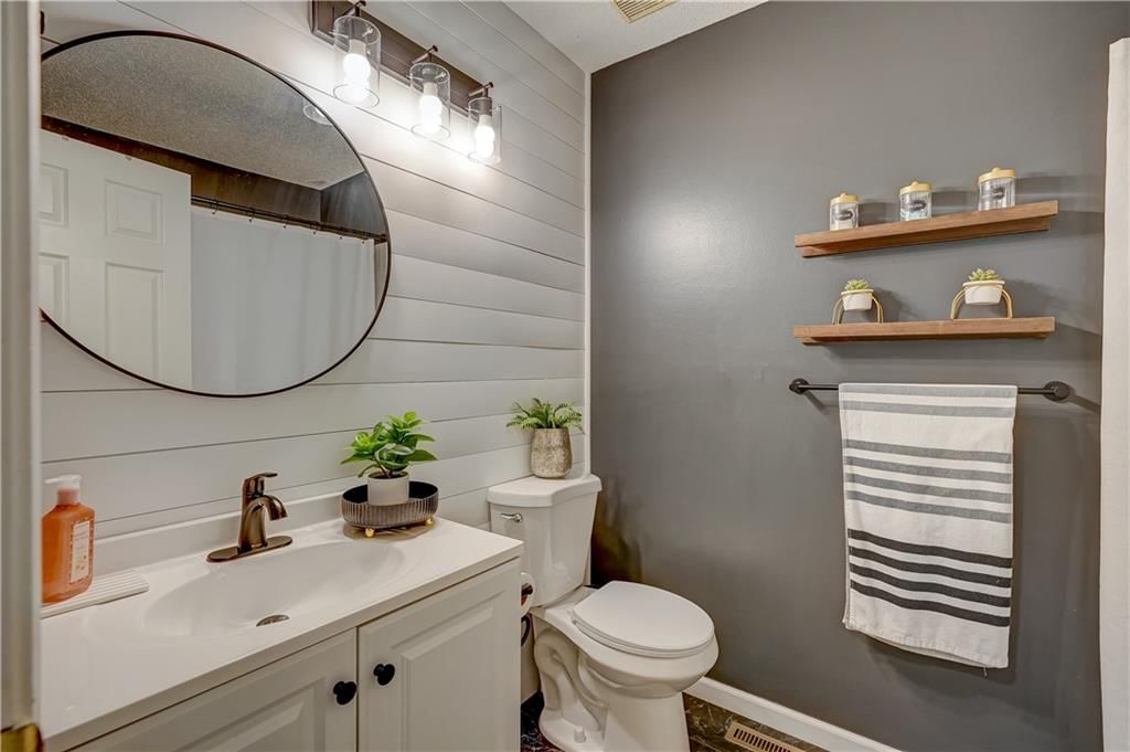 501 SW Whitestone Drive — photo 21