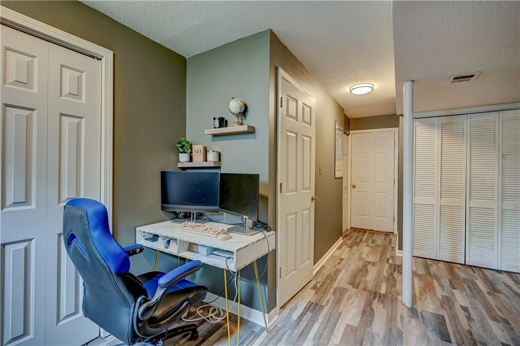 501 SW Whitestone Drive — photo 35