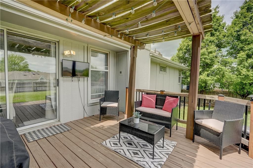 501 SW Whitestone Drive — photo 39