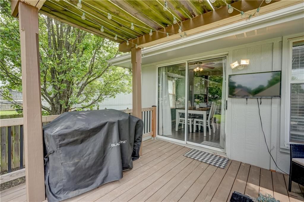 501 SW Whitestone Drive — photo 40