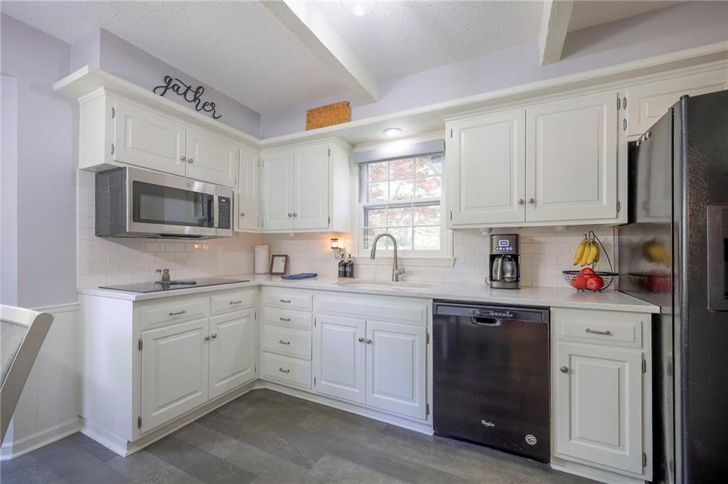 9724 Outlook Drive — photo 15
