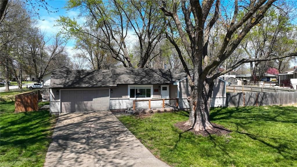 1604 Ridgeway Drive — photo 2