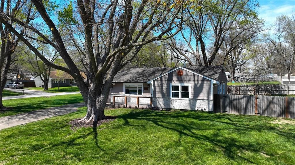 1604 Ridgeway Drive — photo 3