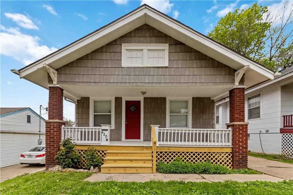420 N Drury Avenue — photo 1
