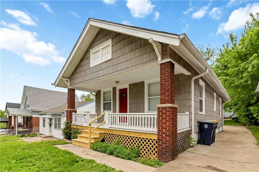 420 N Drury Avenue — photo 2