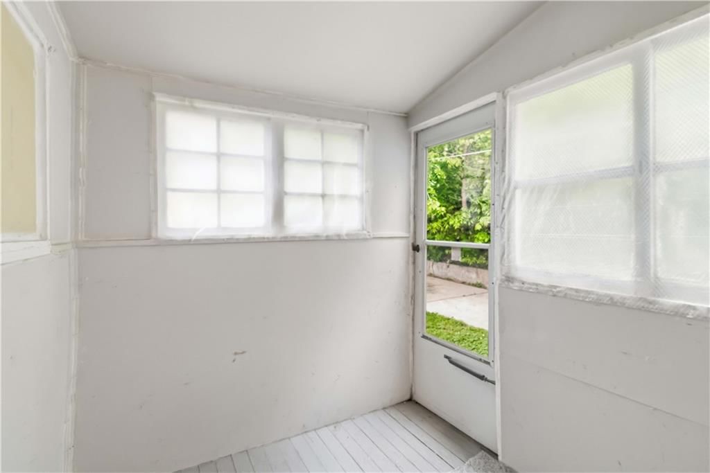 420 N Drury Avenue — photo 8