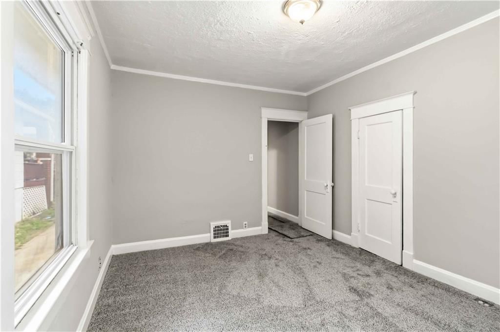 420 N Drury Avenue — photo 9
