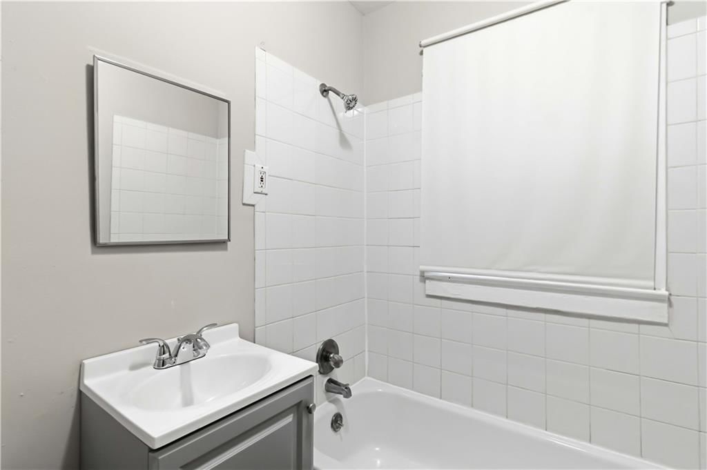 420 N Drury Avenue — photo 11