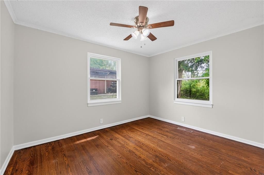 8522 Euclid Avenue — photo 12