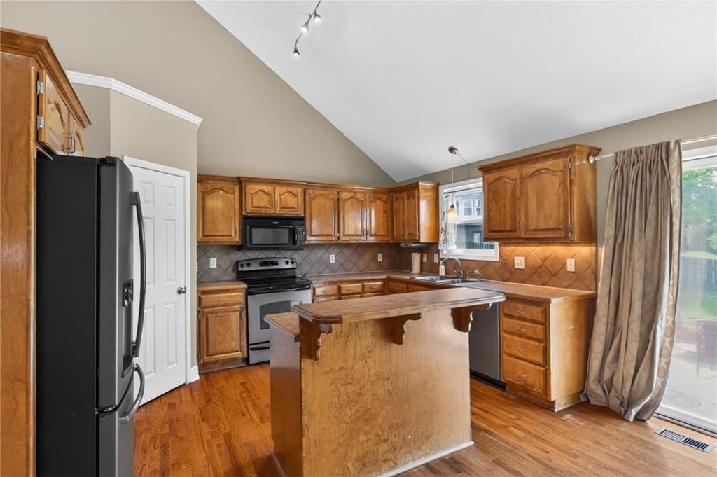 10722 N Lane Avenue — photo 10