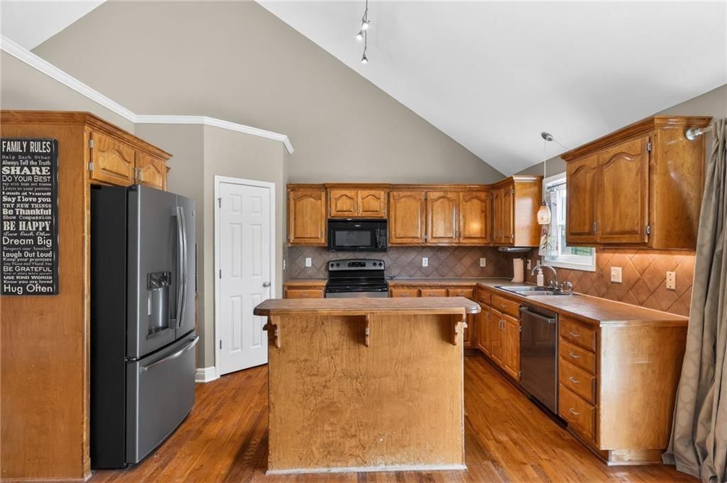 10722 N Lane Avenue — photo 11