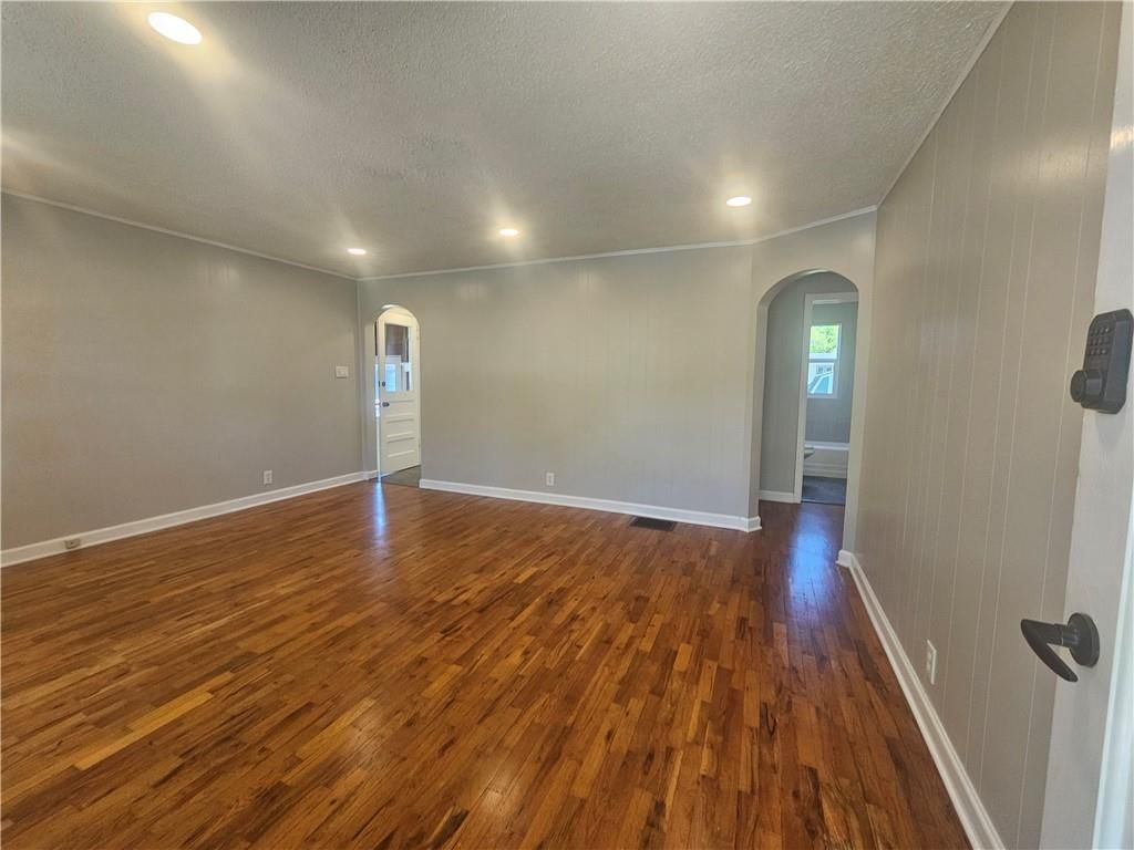 402 SW 17th Street — photo 4