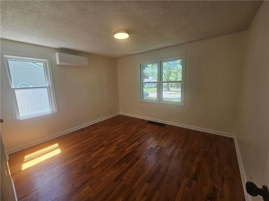 402 SW 17th Street — photo 9