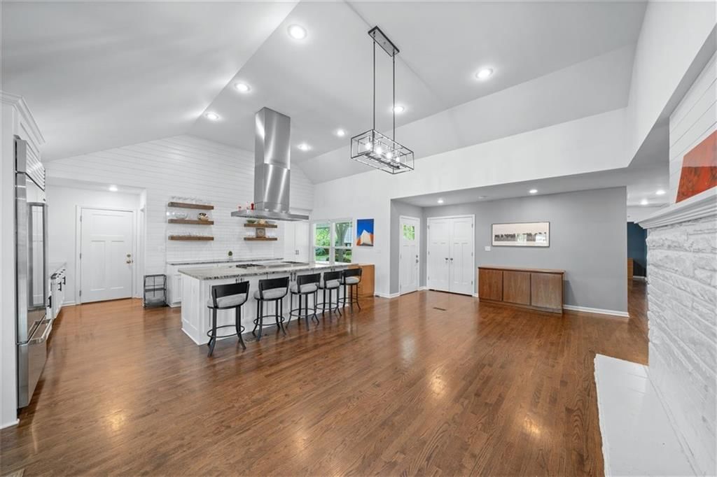 5215 Pawnee Drive — photo 4