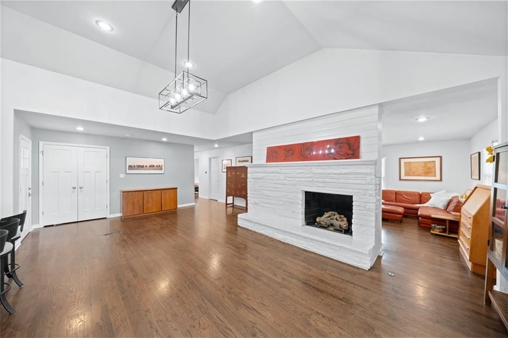 5215 Pawnee Drive — photo 14