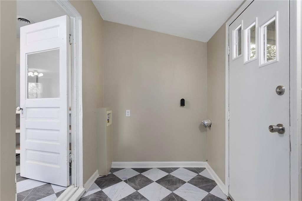 4437 N Jackson Avenue — photo 14