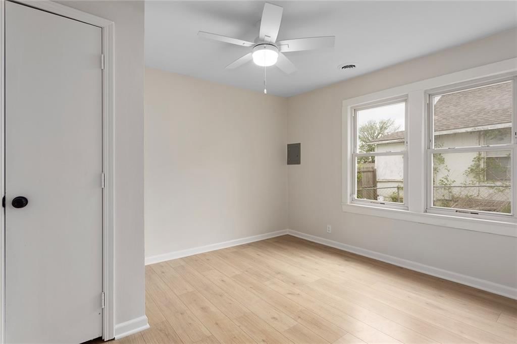 4437 N Jackson Avenue — photo 16