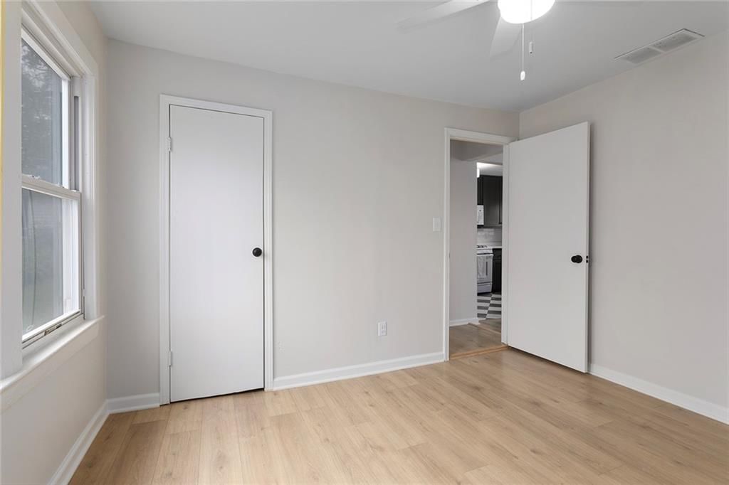 4437 N Jackson Avenue — photo 17