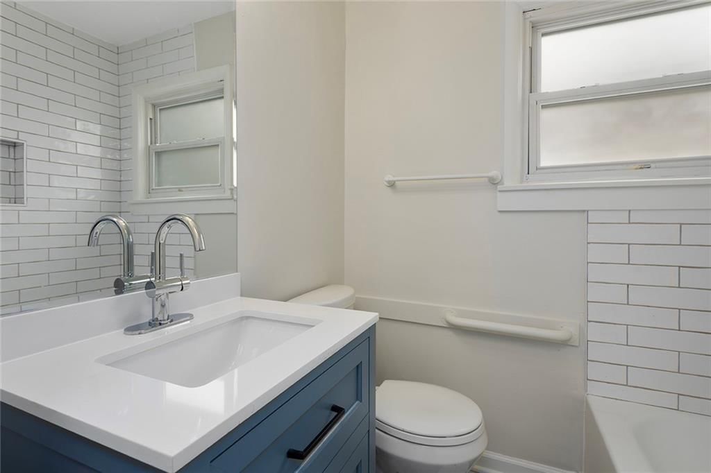 4437 N Jackson Avenue — photo 20