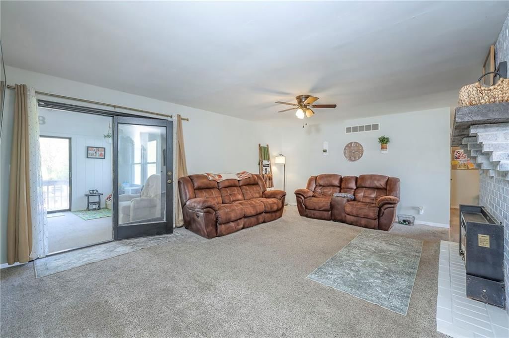 704 N Urich Road — photo 10