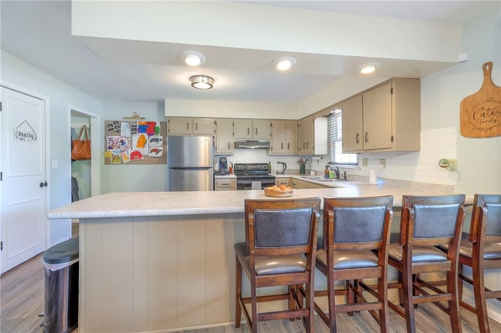 704 N Urich Road — photo 13