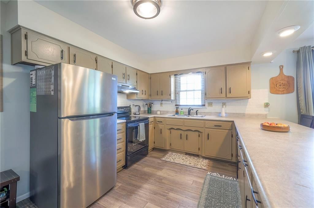 704 N Urich Road — photo 16