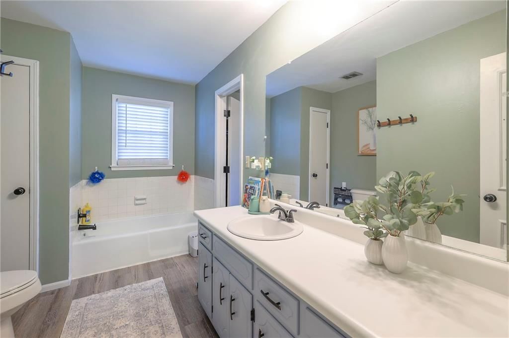704 N Urich Road — photo 21